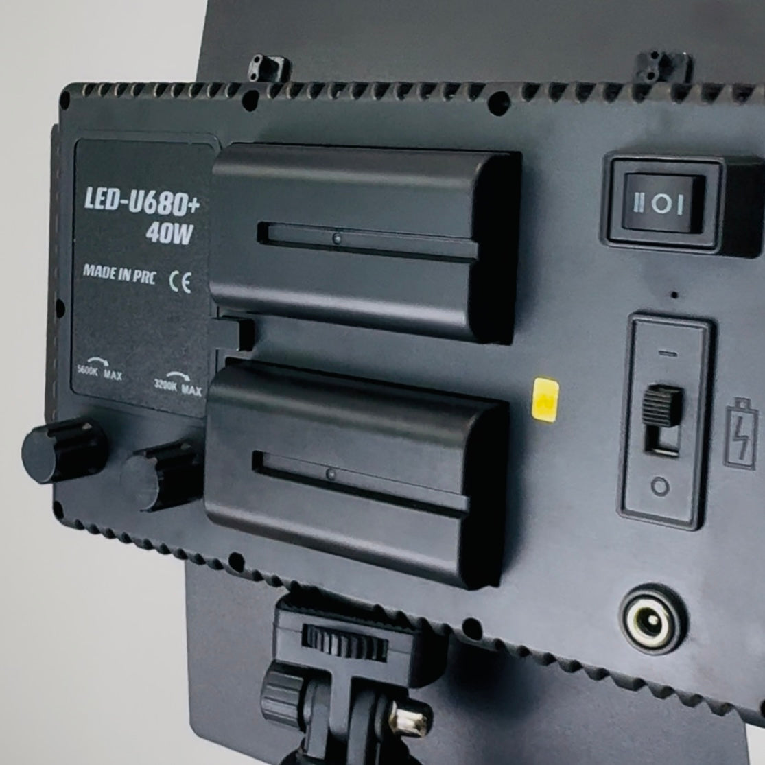 Panel de luz led PRO 600 + Trípode